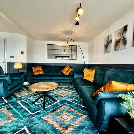 Penthouse North Sea Front *