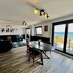 Penthouse North Sea Front *