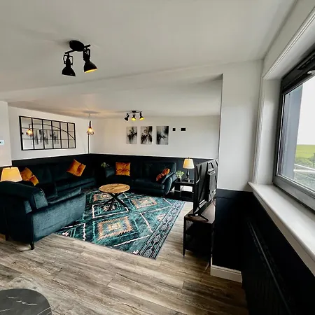 Penthouse North Sea Front شقة