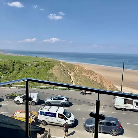 Penthouse North Sea Front *
